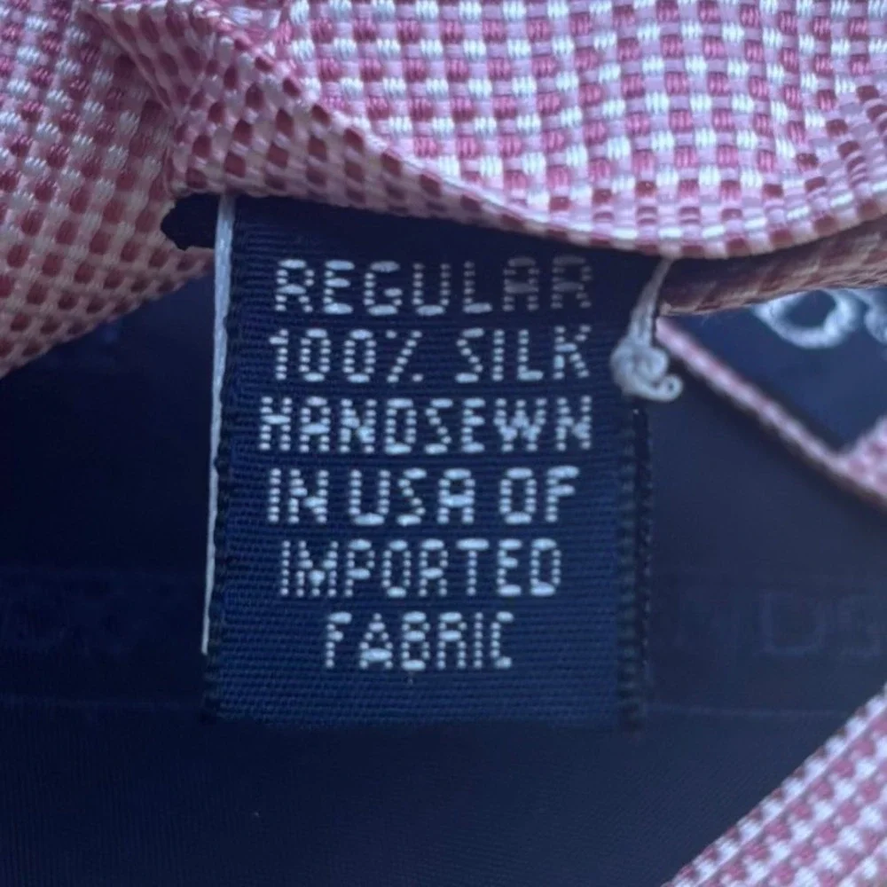 Lands' End Silk Necktie Mens Regular Pink Textured Handsewn Preppy Classic